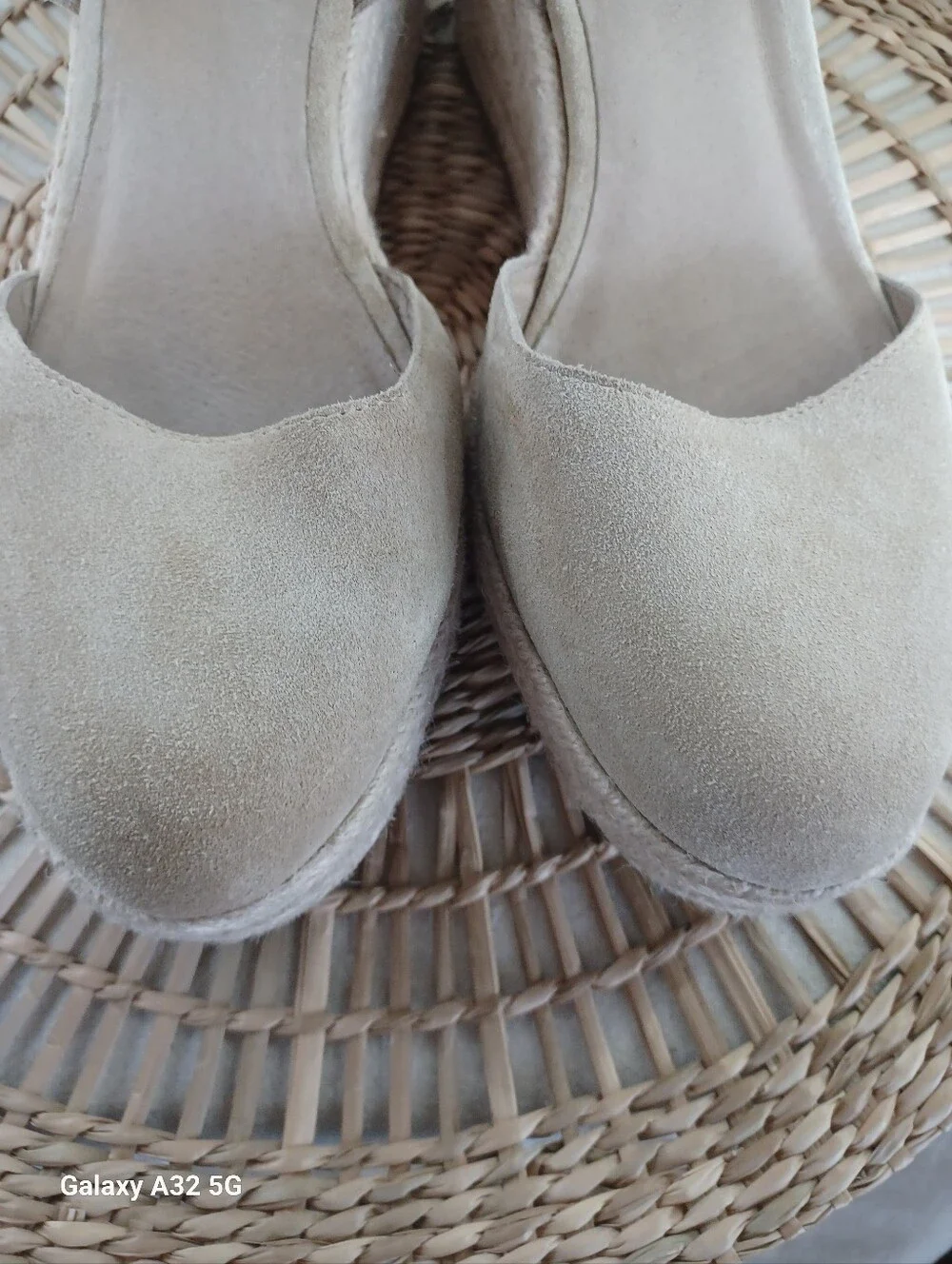Eileen Fisher Nessa Espadrille Wedge Sandal in ecru suede leather Sz 10